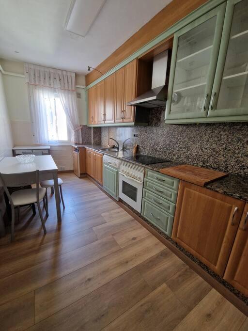 Piso En Estacion De Monforte De Lemos Apartment Exterior photo
